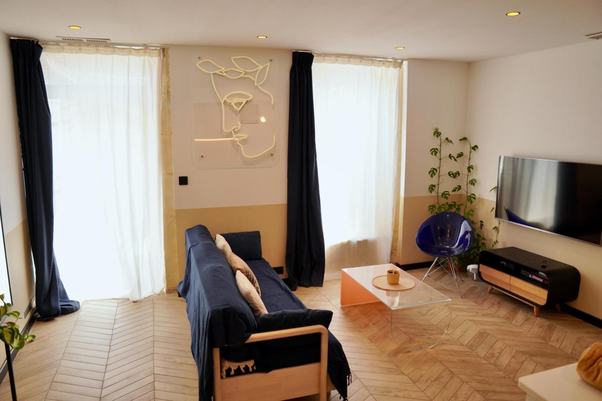 Roma Divine Home Cinema Et Jardin Nîmes Exterior foto